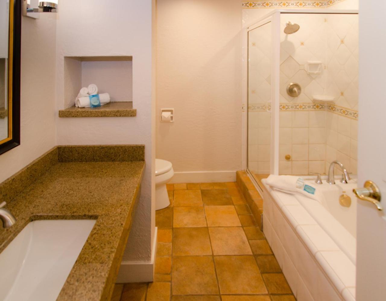 Hotel Galiano Oceanfront & 4*