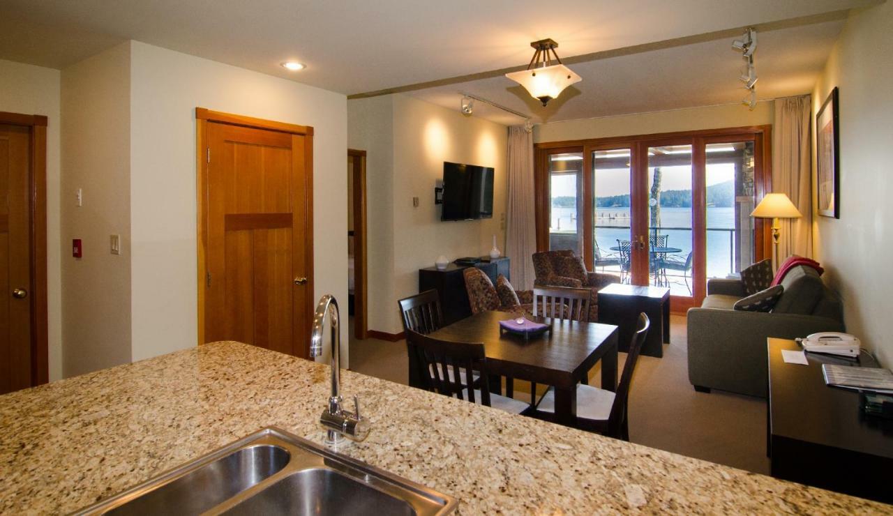 Galiano Oceanfront & Hotel