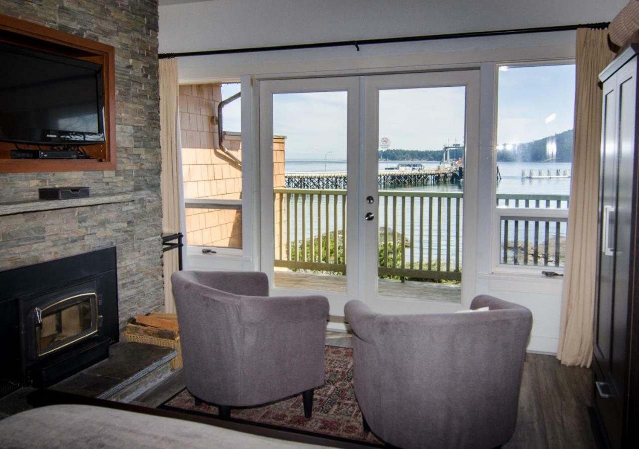 Galiano Oceanfront & Hotel