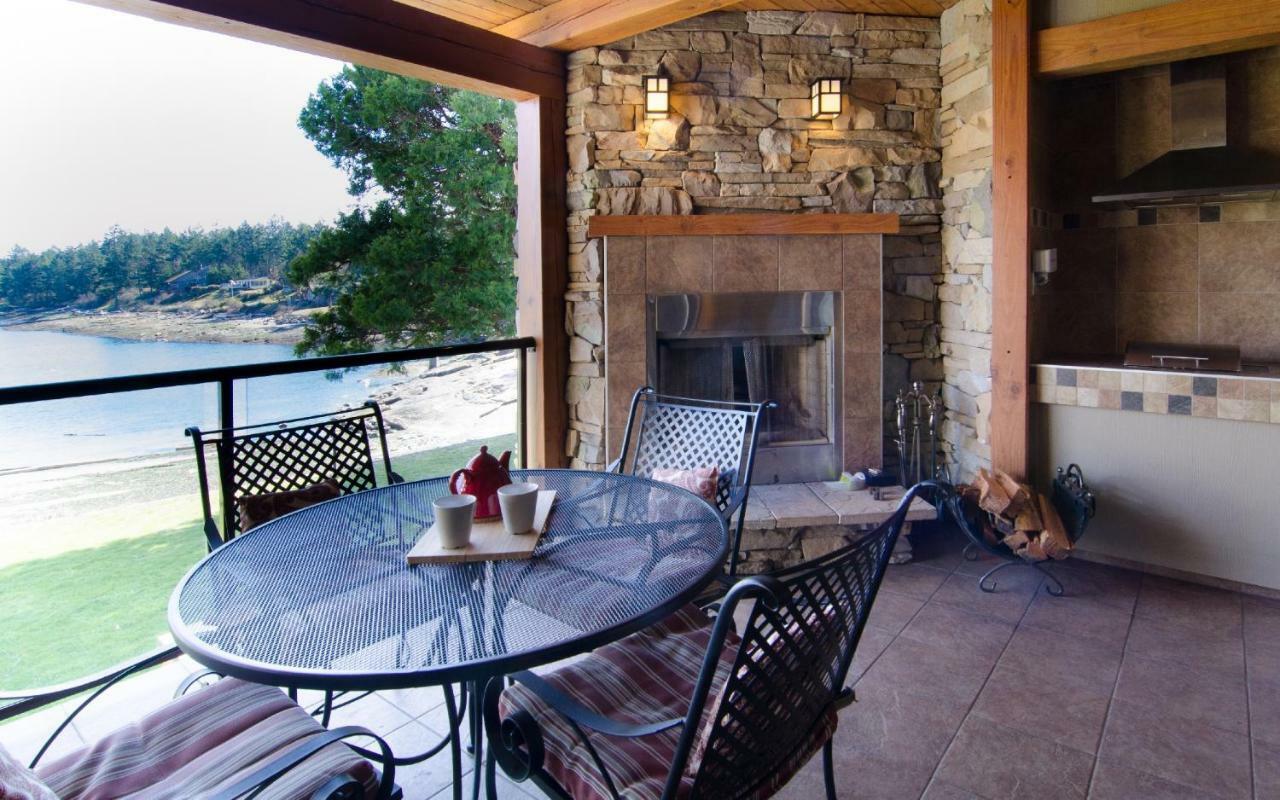Galiano Oceanfront & 4* Sturdies Bay